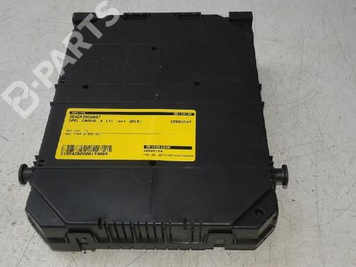 Fuse box OPEL CROSSLAND X / CROSSLAND (P17, P2QO) 1.2 (75) | BP9100733E1 