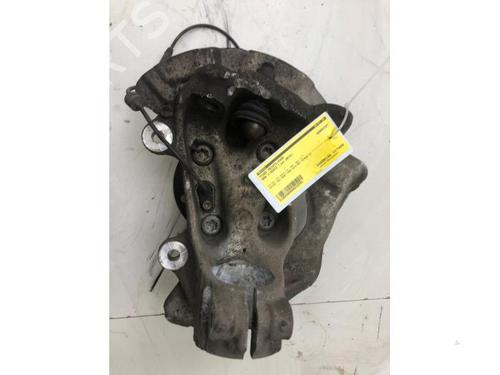 Used Right front steering knuckle BMW 1 (F20) 116 i (136 hp) 18969136