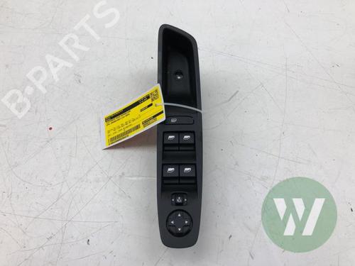 Comutador OPEL GRANDLAND / GRANDLAND X (A18, P1UO) 1.2 (75) (131 hp) 32378072