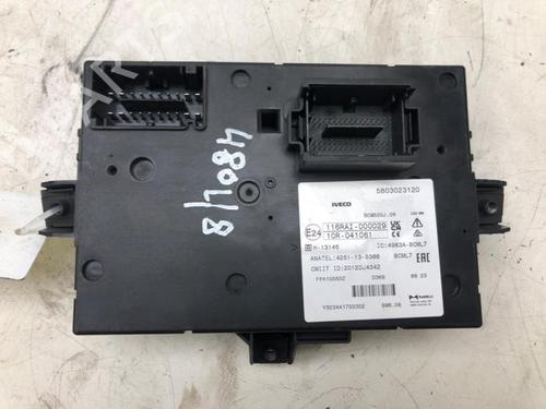 Used Fuse box IVECO DAILY VI Van 33S16, 35S16, 35C16, 40C16, 42S16, 50C16 (156 hp) 24016873