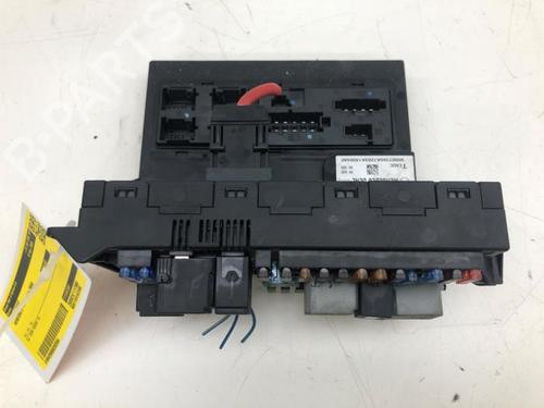 Used Fuse box MERCEDES-BENZ E-CLASS (W211) E 320 CDI (211.026) (204 hp) 31319404