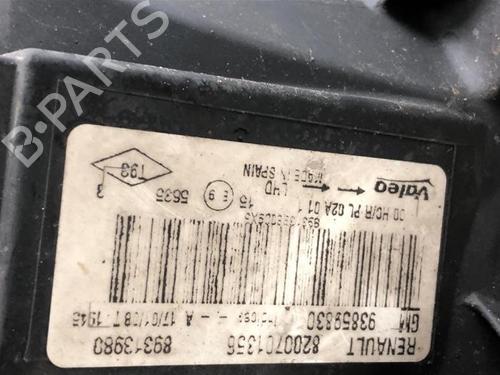 Used Right headlight RENAULT TRAFIC II Van (FL) 2.0 dCi 115 (FL01, FL0U) (114 hp) 13916309