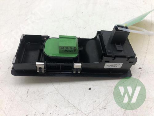 Used Switch Switch 36877961 36877961