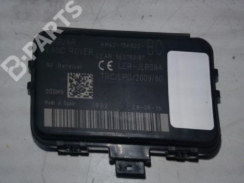 Pompe de verrouillage central JAGUAR XE (X760) 2.0 D (163 hp) 8071332