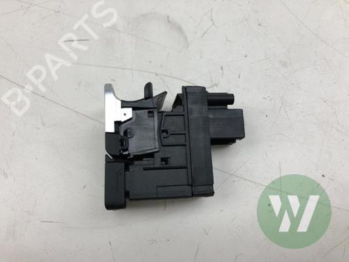 Used Switch VW GOLF VII (5G1, BQ1, BE1, BE2) 2.0 GTI (245 hp) 31573839