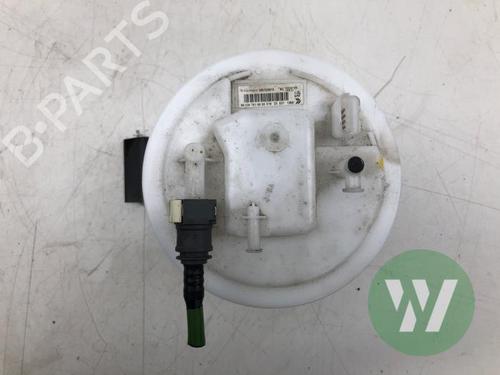 Used Fuel pump Fuel pump OPEL CORSA F (P2JO) 1.2 (68) (75 hp) 33949043 33949043