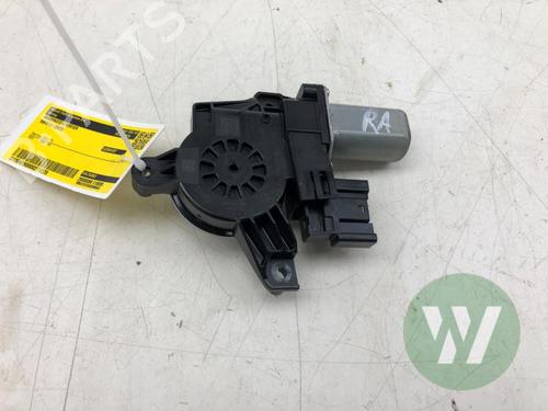 Used Electronic module Electronic module BMW X1 (U11) xDrive 30e Plug-in-Hybrid (326 hp) 39915301 39915301
