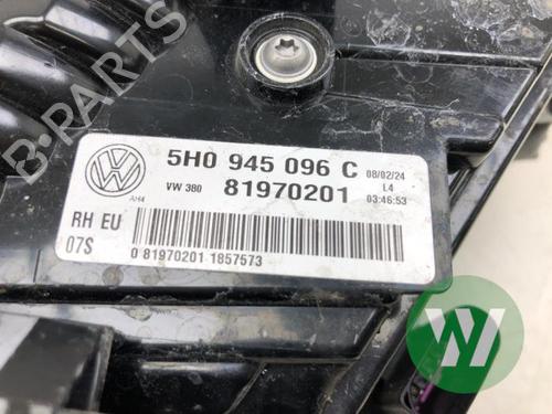 Right taillight VW GOLF VIII (CD1, DA1) 2.0 TDI | BP32443910C35