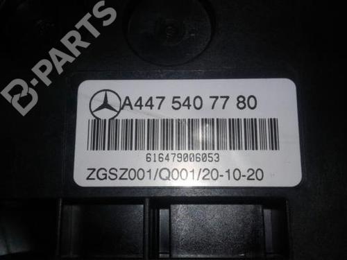 Fuse box MERCEDES-BENZ EQV (W447) EQV 300 (447.813, 447.815) | BP9955792E1