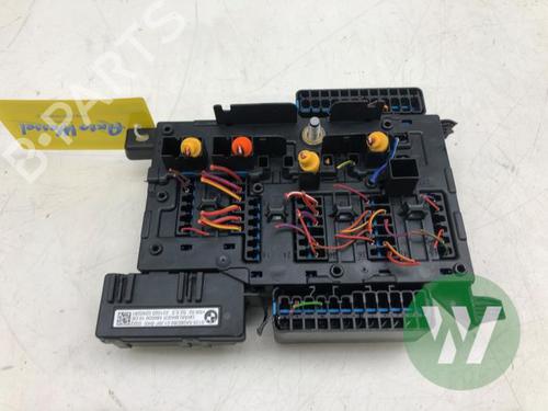 Used Fuse box Fuse box 36884344 36884344