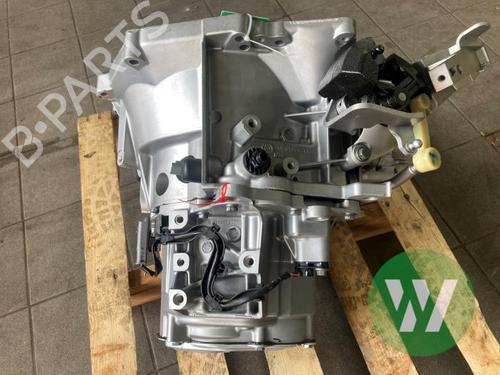 Gearbox OPEL CORSA F (P2JO) 1.2 (68) | BP38202483M3 - Image 2