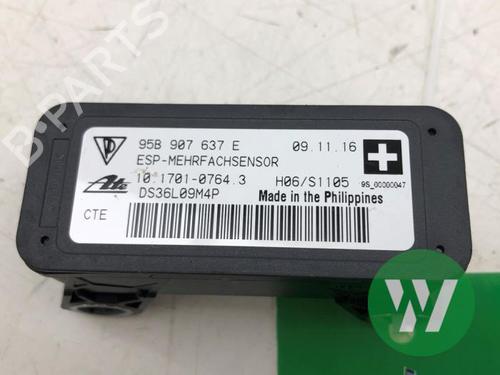 Electronic sensor PORSCHE MACAN (95B) 3.0 S Diesel | BP37031279M84 - Image 2