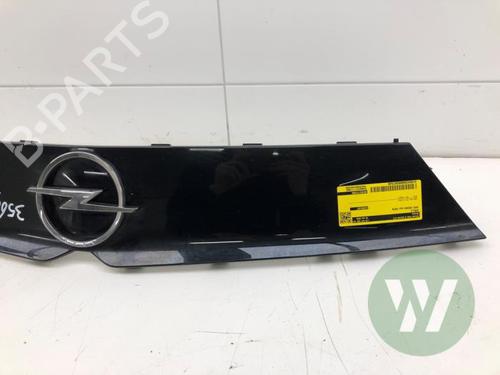 Used Grille Grille OPEL MOKKA 1.2 (76) (131 hp) 33675829 33675829