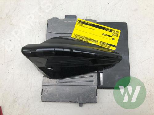 Base antenna Base antenna OPEL CROSSLAND X / CROSSLAND (P17, P2QO) 1.2 (75) (131 hp) 37463172 37463172