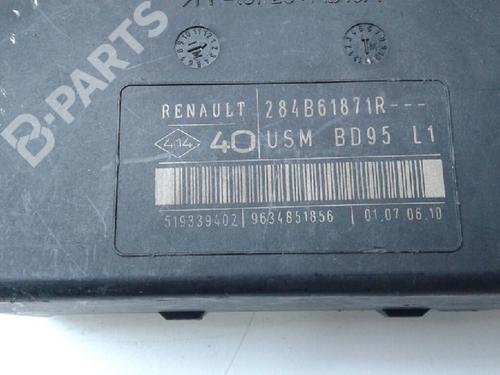 Used Fuse box RENAULT MEGANE III Hatchback (BZ0/1_, B3_) 1.5 dCi (106 hp) 7009659
