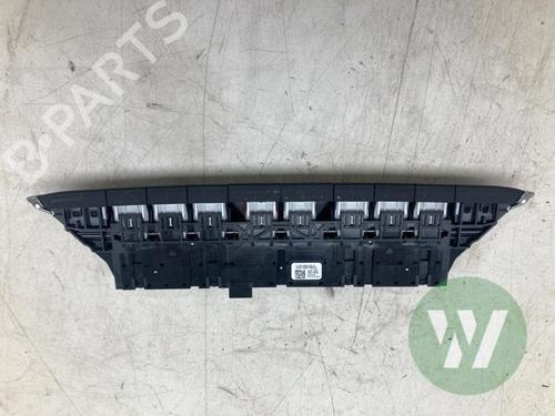 Warning switch SKODA OCTAVIA IV (NX3, NN3, PV3) 1.4 TSI RS iV | BP39916216I22 - Image 2