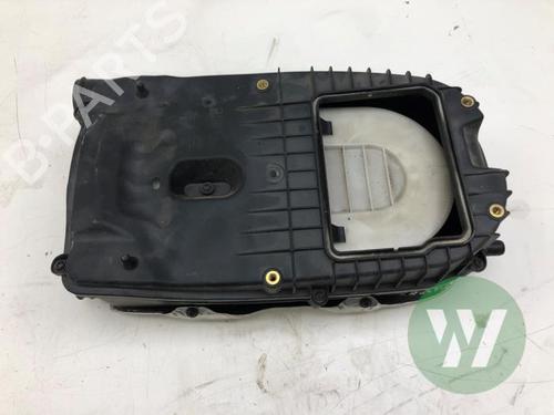 Used Air filter box Air filter box MERCEDES-BENZ E-CLASS T-Model (S212) E 300 Hybrid / BlueTEC Hybrid (212.298) (204 hp) 33418922 33418922