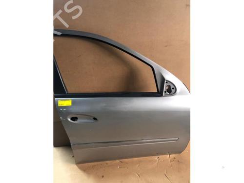 Used Right front door MERCEDES-BENZ M-CLASS (W164) ML 280 CDI 4-matic (164.120) (190 hp) 21568772