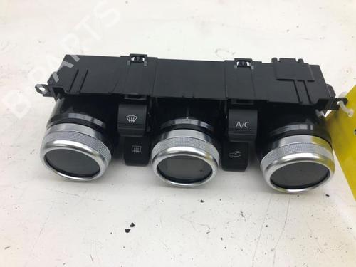 Used Climate control RENAULT ZOE Hatchback Van (BFM_) Electric (BFMF) (109 hp) 30448562