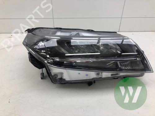 Used Right headlight Right headlight SUZUKI VITARA (LY) 1.4 Hybrid (Mild Hybrid) AllGrip (APK414) (129 hp) 34438263 34438263