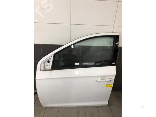 Portier links voor HYUNDAI i20 I (PB, PBT) 1.2 (86 hp) 18407030