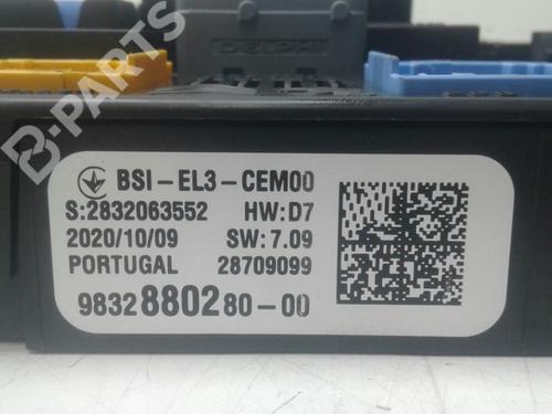 Fuse box OPEL CROSSLAND X / CROSSLAND (P17, P2QO) 1.2 (75) | BP9103781E1