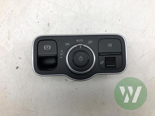Used Headlight switch Headlight switch MERCEDES-BENZ CLA Shooting Brake (X118) CLA 200 Mild-Hybrid (118.687) (163 hp) 39915110 39915110
