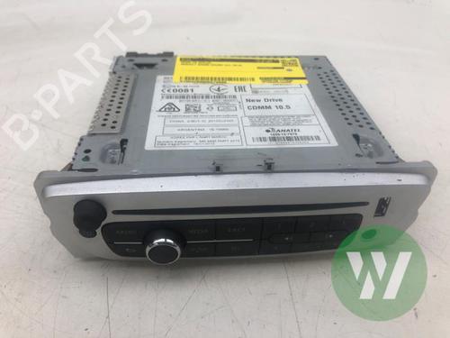 Used Radio Radio 37709085 37709085