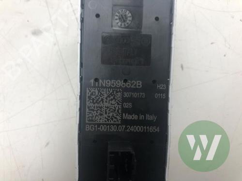 Switch FORD USA EXPLORER (CX740) EV 4x4 | BP39914278I30 - Image 3