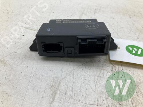 Electronic module AUDI Q5 (8RB) 2.0 TDI quattro | BP39703388M83 - Image 3