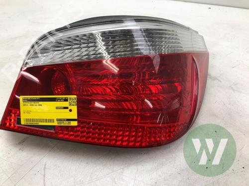 Feu arrière droit BMW 5 (E60) 530 d (231 hp) 32004286