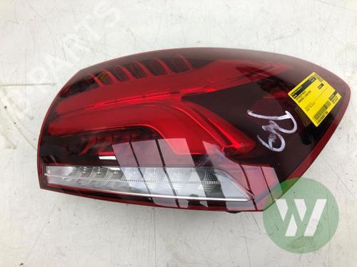 Used Right taillight Right taillight MERCEDES-BENZ A-CLASS Saloon (V177) A 250 e (177.186) (218 hp) 40447785 40447785