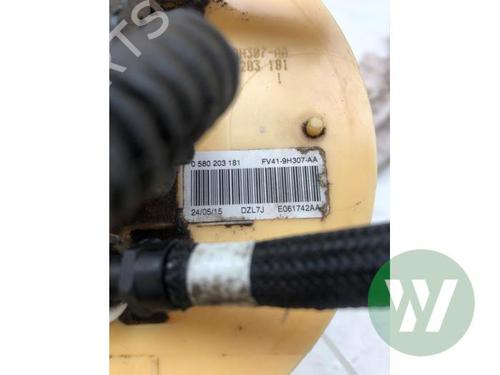 Used Fuel pump FORD KUGA II (DM2) 2.0 TDCi 4x4 (150 hp) 31865980