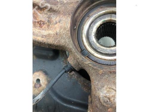 Right front steering knuckle MERCEDES-BENZ M-CLASS (W164) ML 320 CDI 4-matic (164.122) | BP19085962M26 