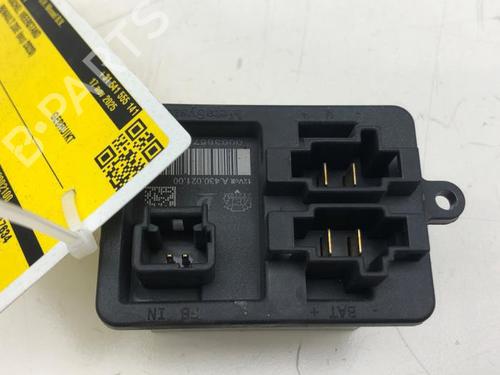 Used Electronic sensor RENAULT ZOE Hatchback Van (BFM_) Electric (BFMF) (109 hp) 30672502