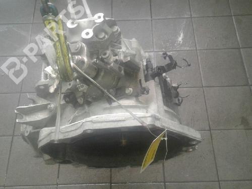 Used Gearbox VAUXHALL ZAFIRA Mk III (P12) 1.4 (75) (140 hp) 9099657