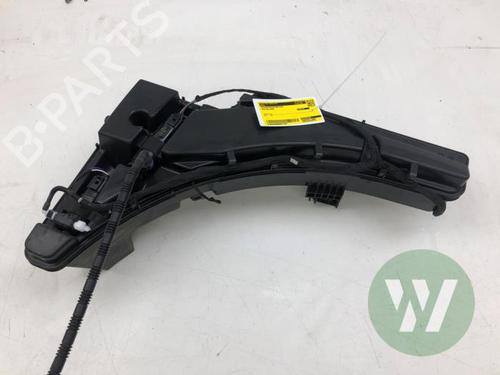 Used Windscreen washer tank Windscreen washer tank AUDI Q5 (GUB) SQ5 TFSI quattro (367 hp) 40286189 40286189