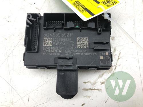 Used Electronic module Electronic module SKODA OCTAVIA III Combi (5E5, 5E6) 2.0 TDI (150 hp) 33809137 33809137