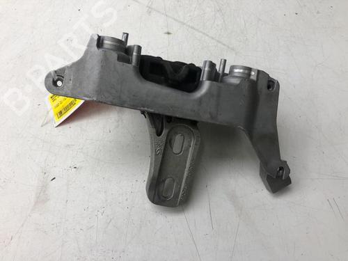 Used Support OPEL CORSA F (P2JO) 1.2 (68) (75 hp) 14576693