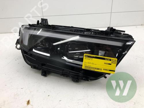 Used Right headlight Right headlight OPEL ASTRA L Sports Tourer (OV5) 1.2 (FRHNSL, FRHNSR) (131 hp) 39915335 39915335