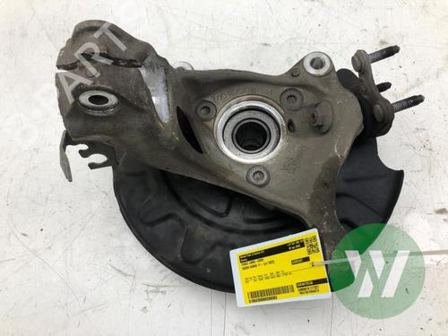 Venstre Styrespindel Lejehus Venstre Styrespindel Lejehus SKODA OCTAVIA III Combi (5E5, 5E6) 2.0 TDI (150 hp) 33809155 33809155