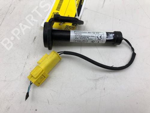 Used Electronic module BMW X1 (F48) sDrive 20 i (192 hp) 30333902