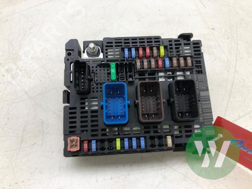 Used Fuse box Fuse box VAUXHALL GRANDLAND X / GRANDLAND (A18) 1.6 Turbo D (75) (120 hp) 34228411 34228411