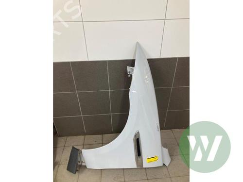 Used Left front fenders JAGUAR F-PACE (X761) 2.0 Ti4 AWD (300 hp) 32151753