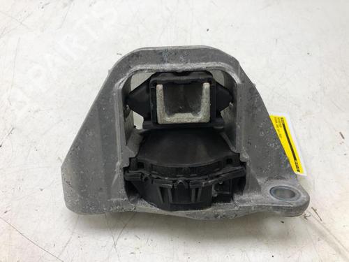 Support NISSAN JUKE (F15) 1.2 DIG-T | BP14575747C155 