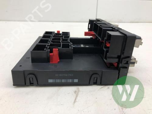 Fuse box AUDI TT (8J3) 2.0 TFSI | BP33244768E1 - Image 2