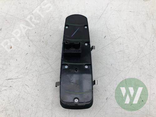 Switch PORSCHE MACAN (95B) 3.0 S Diesel | BP37034632I30 - Image 3