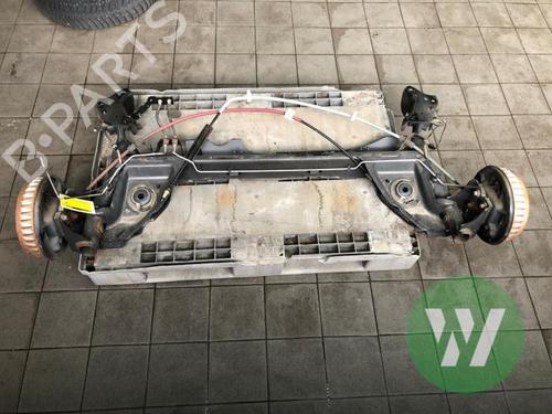 Używane Oś tylna RENAULT CAPTUR I (J5_, H5_) 1.3 TCe 150 (J5NK, J5JS) (150 hp) 32842042