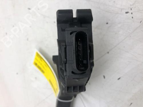 Pedal TESLA MODEL Y (5YJY) EV Performance All-wheel Drive | BP39913475I4 - Image 2