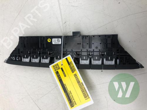 Used Warning switch Warning switch SKODA OCTAVIA IV Combi (NX5, PV5) 1.5 TSi (150 hp) 40024519 40024519